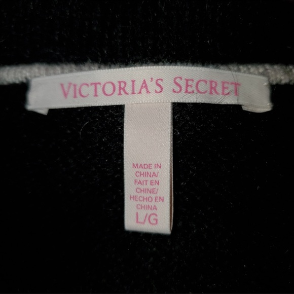 Victoria's Secret Black Made You Look Cropped Knit Sweater | Size L - Picture 9 of 10